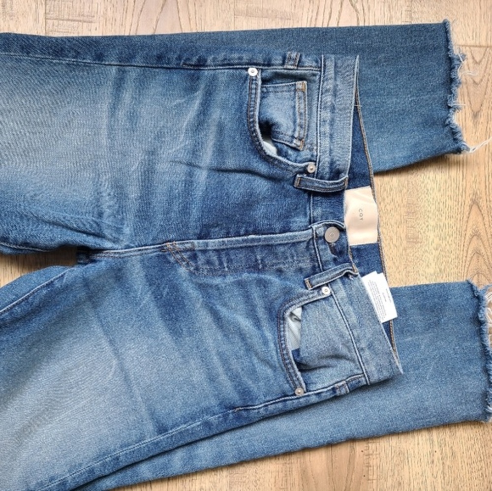 CQY jeans Size 25 EUC button fly